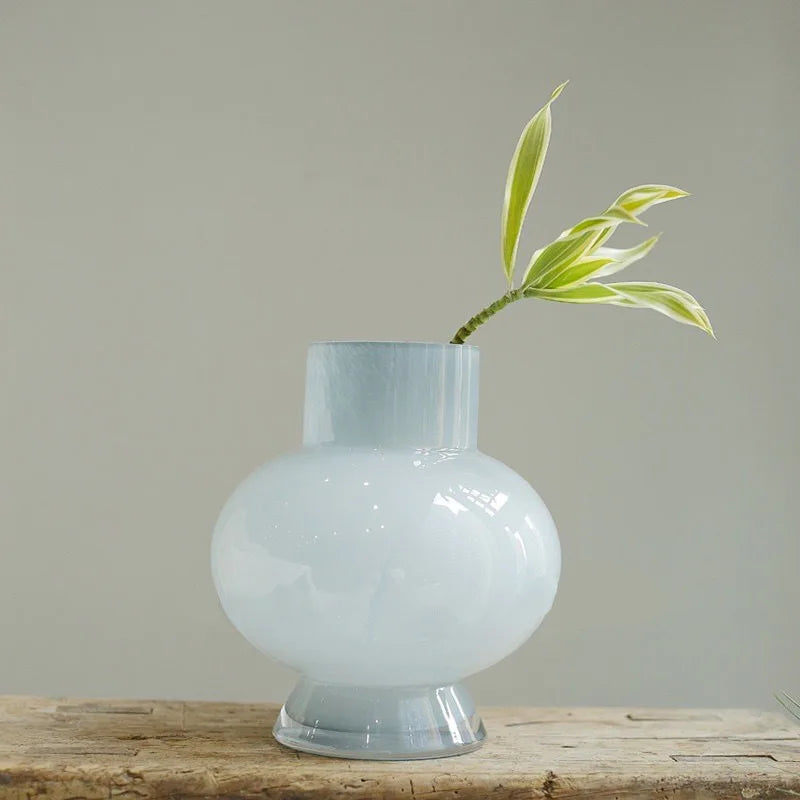 Cream Glass Vase - Dewdrop Blossom